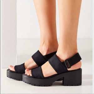 Vagabond platform Velcro sandal